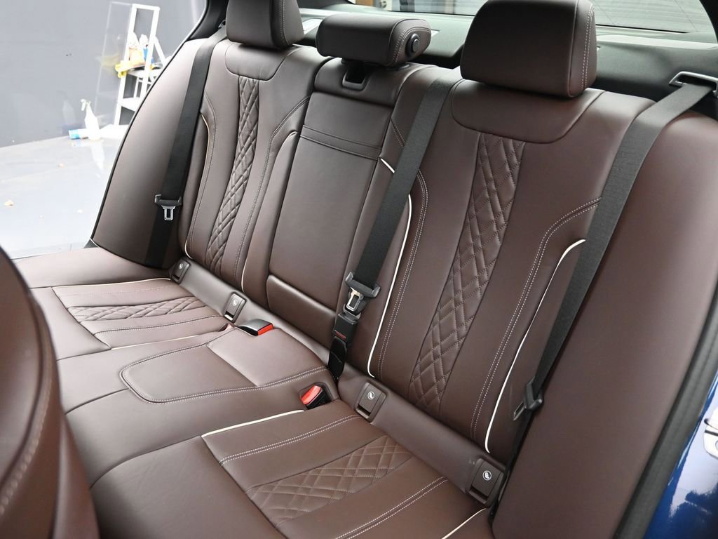 Certified 2022 BMW 540i 540i w/ Premium Package image 37