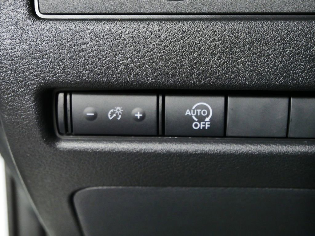 Used 2023 Nissan Rogue S image 26