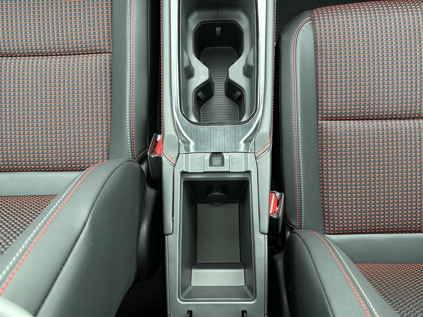 New 2027 Nissan Kicks SR AWD/4WD image 22