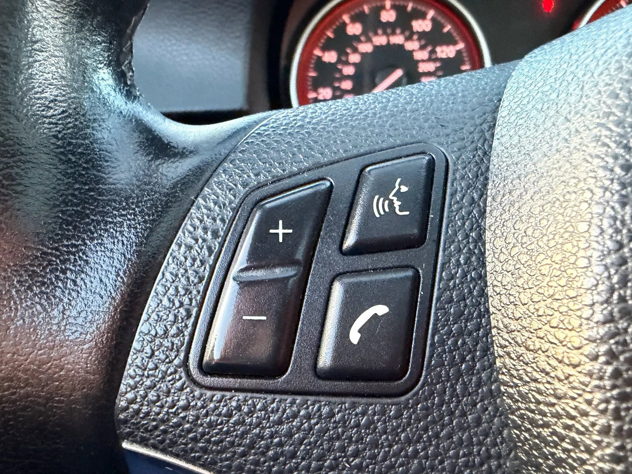 Used 2011 BMW 328i xDrive Coupe image 32