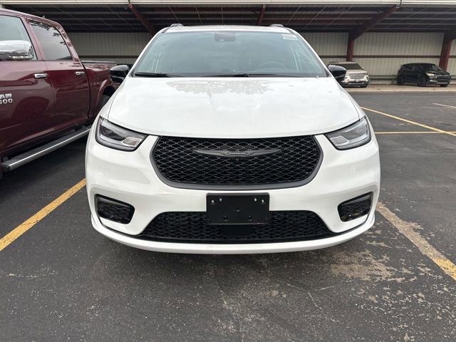 New 2026 Chrysler Pacifica Limited w/ S Appearance Package image 14