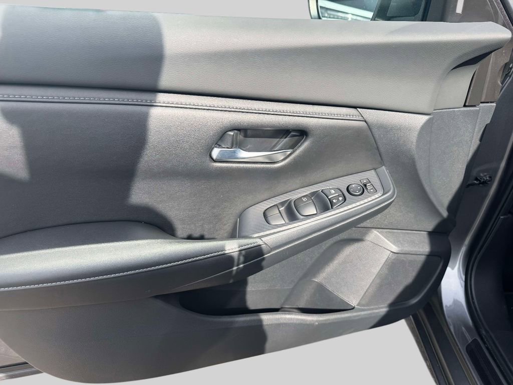 Used 2022 Nissan Sentra SV image 15