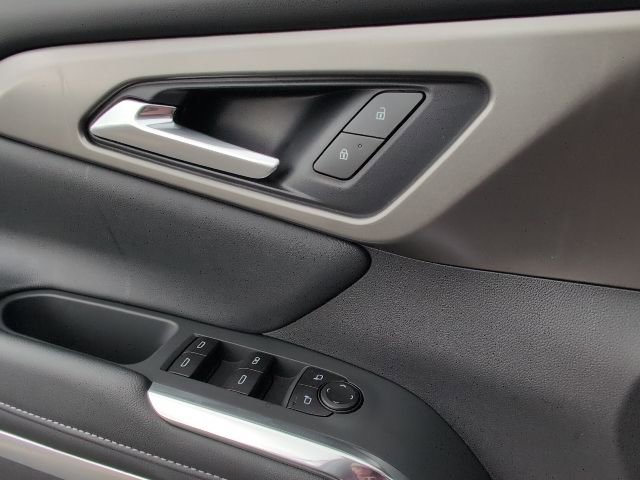 New 2026 Chevrolet Traverse LT w/ Driver Confidence Package image 17