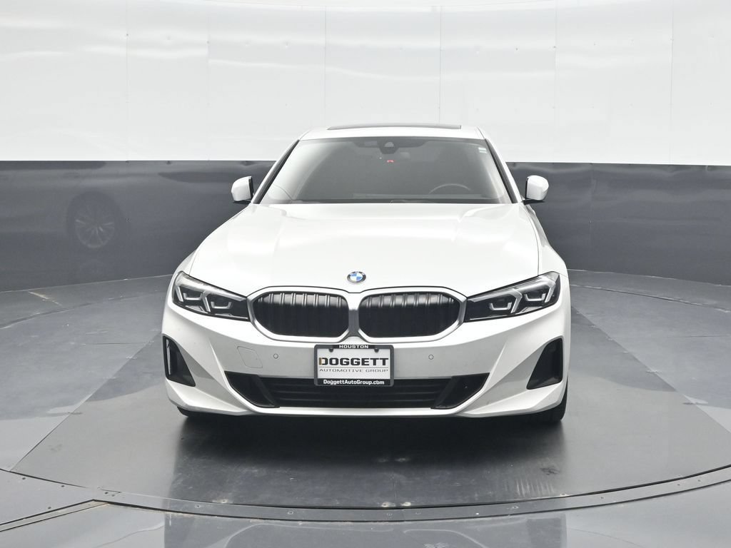 Used 2023 BMW 330i Sedan w/ Driving Assistance Package RWD image 5