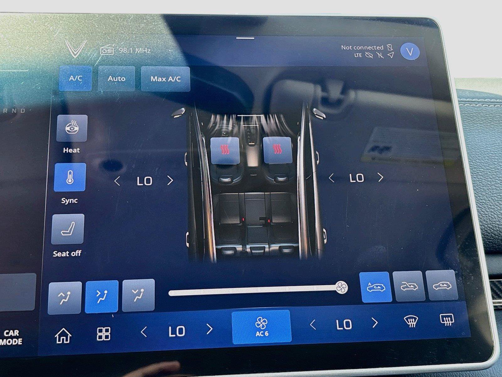 New 2027 VinFast VF 8 Eco AWD/4WD image 15