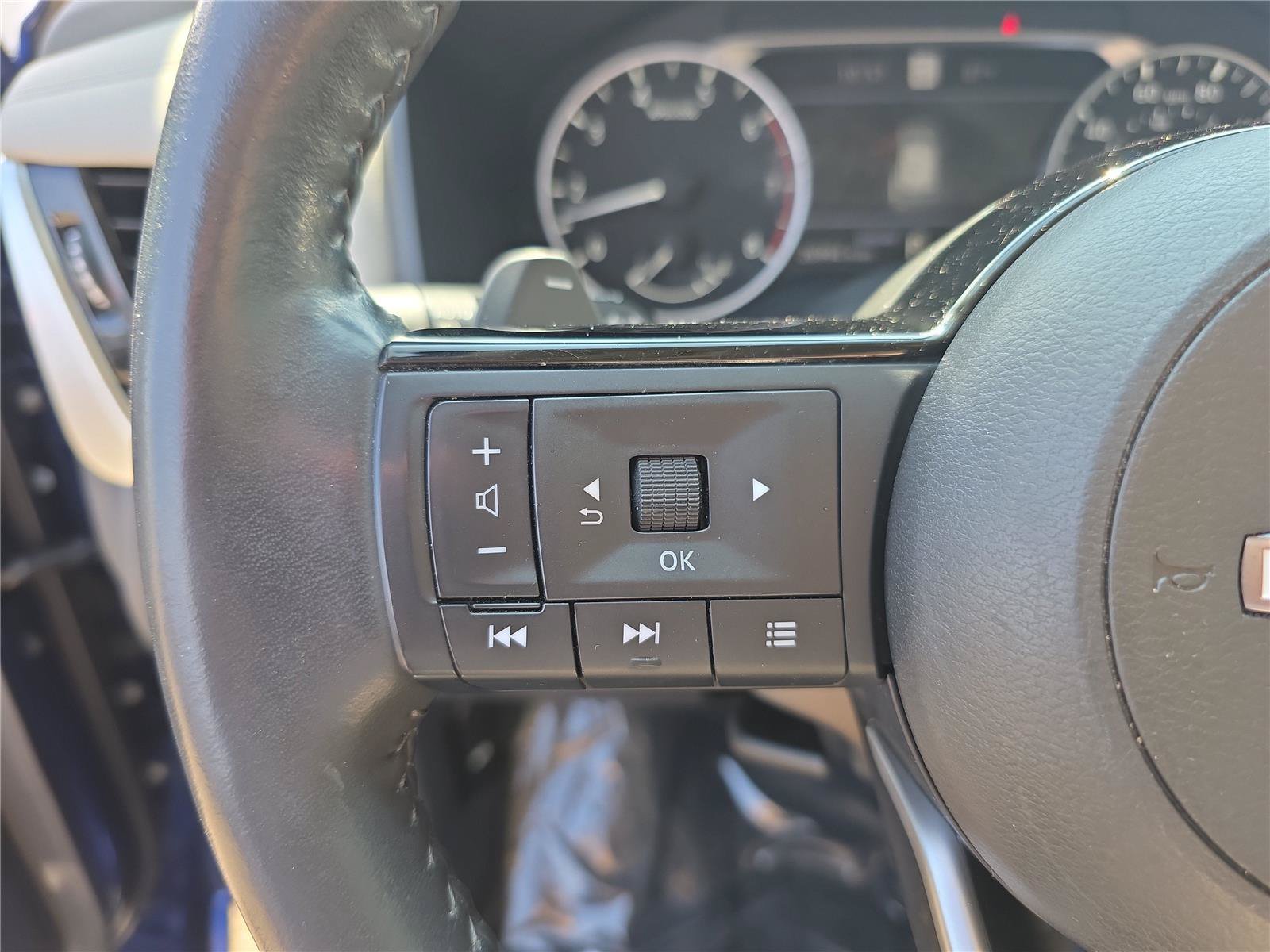 Used 2022 Nissan Rogue SL w/ SL Premium Package FWD image 26