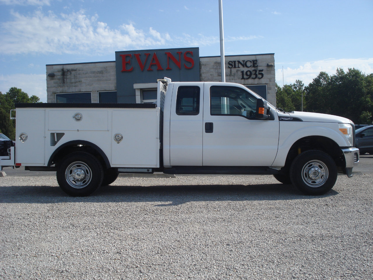Used 2016 Ford F250 XL w/ Power Equipment Group image 1