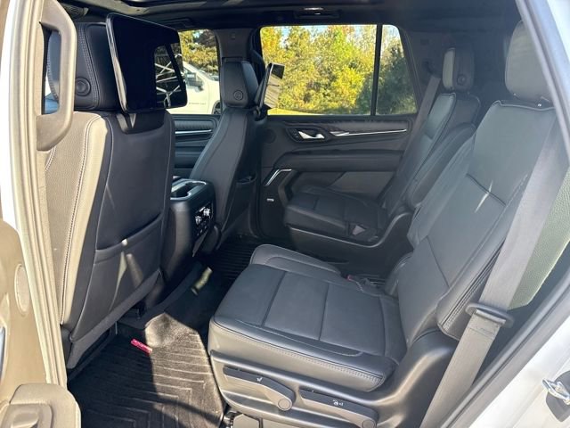 Used 2024 GMC Yukon Denali w/ Advanced Technology Package image 24