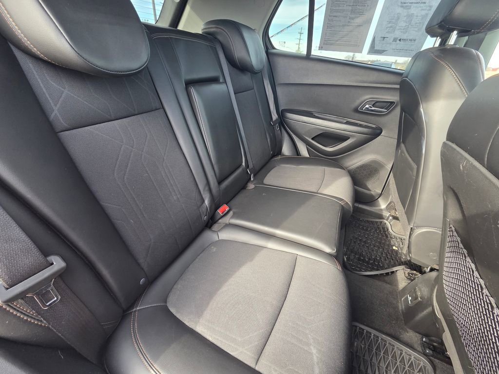 Used 2021 Chevrolet Trax LT image 30