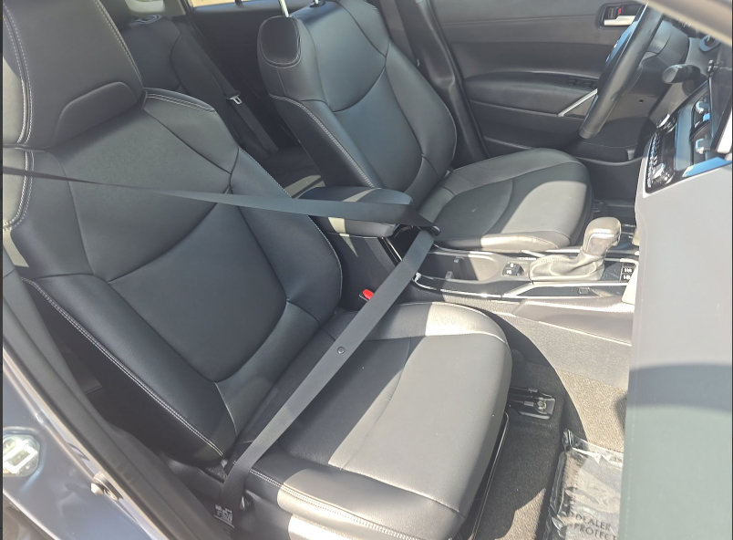 Used 2023 Toyota Corolla Cross XLE FWD image 12