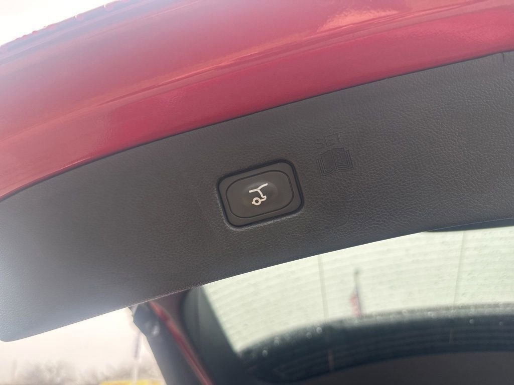 Certified 2022 Ford Edge Titanium w/ Class II Trailer Tow Package image 45