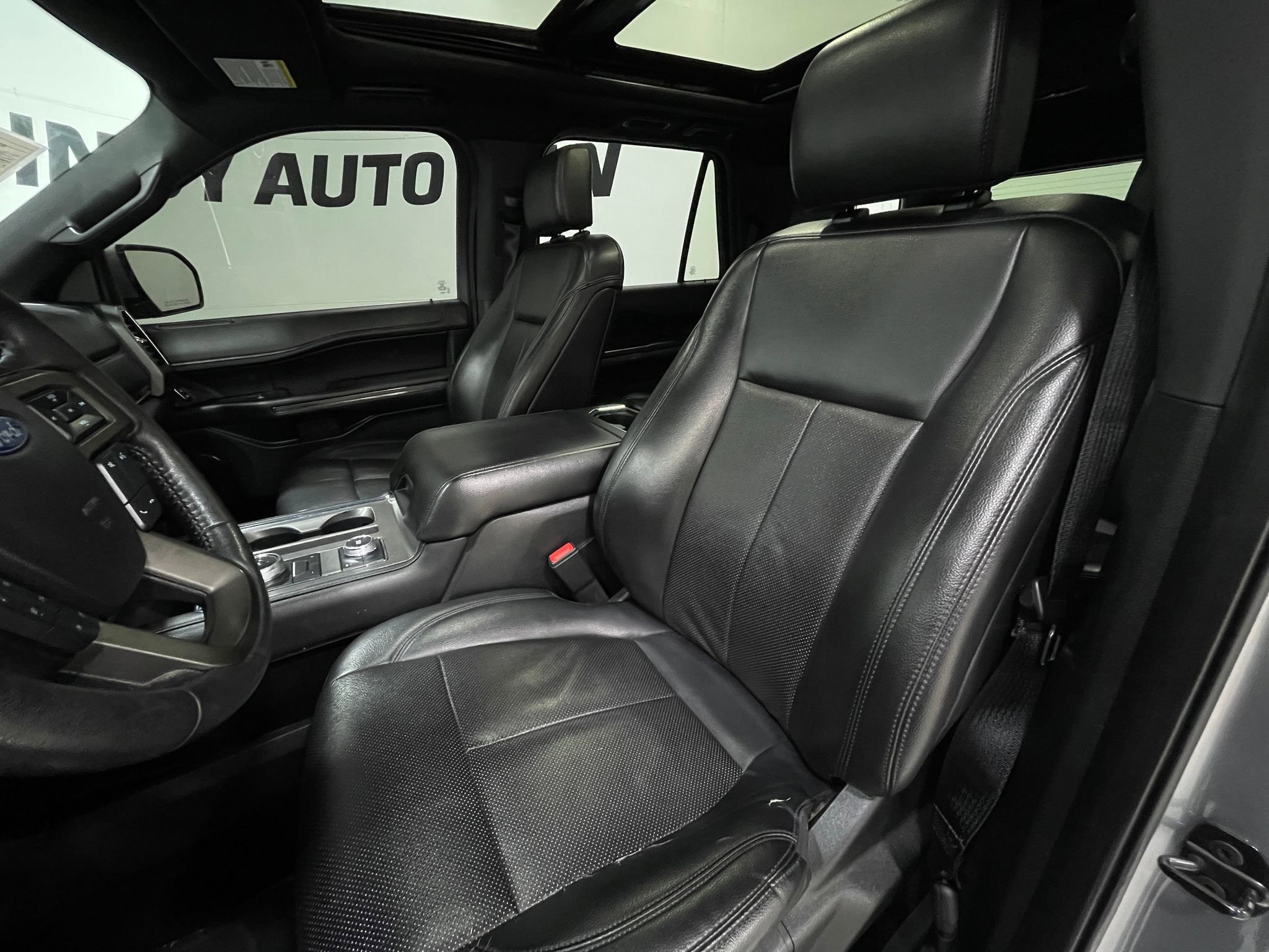 Used 2020 Ford Expedition XLT w/ Equipment Group 202A image 15