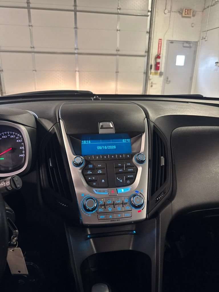 Used 2011 Chevrolet Equinox LT w/ Driver Convenience Package FWD image 9