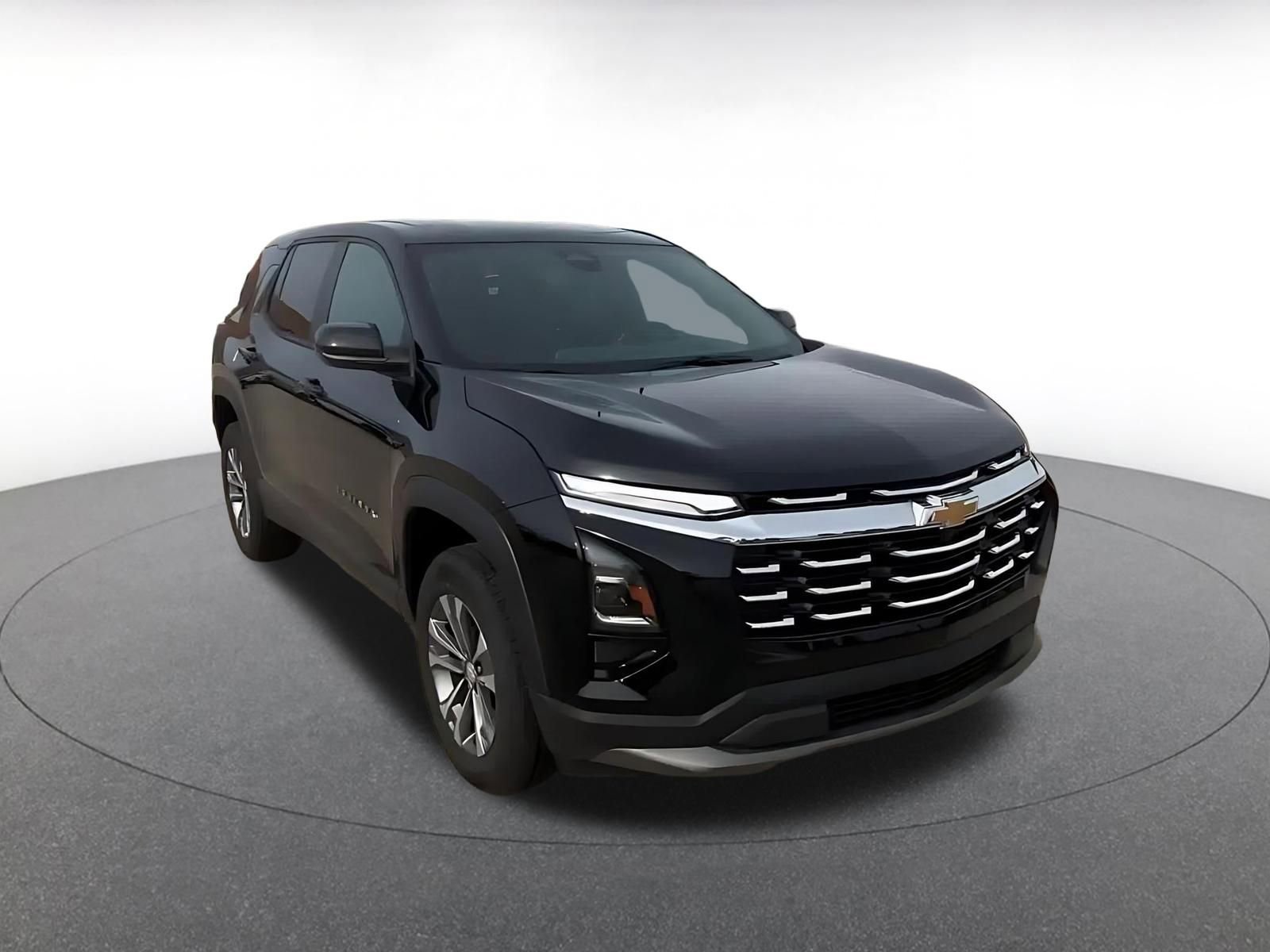 Used 2025 Chevrolet Equinox LT FWD image 3