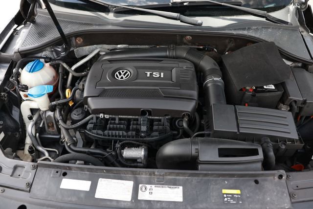 Used 2015 Volkswagen Passat 1.8T SE FWD image 53