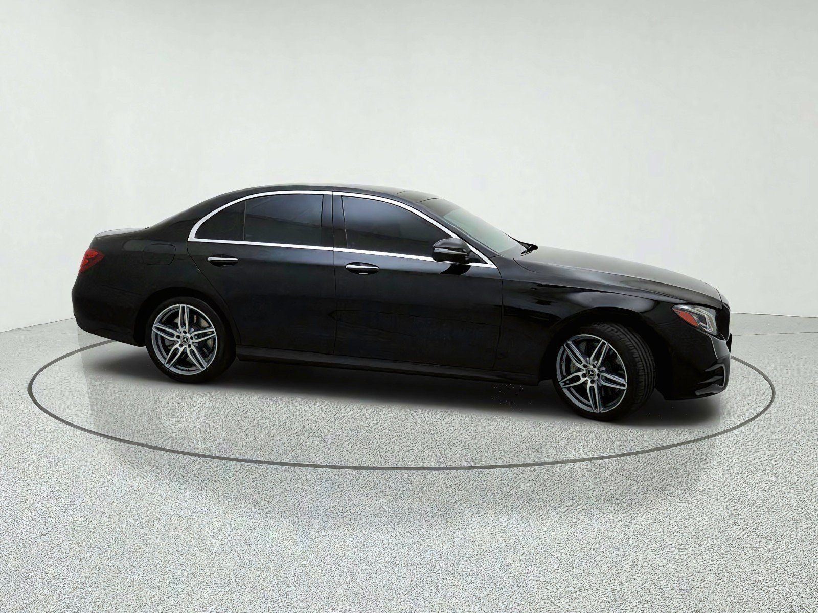 Used 2019 Mercedes-Benz E 450 4MATIC Sedan image 6