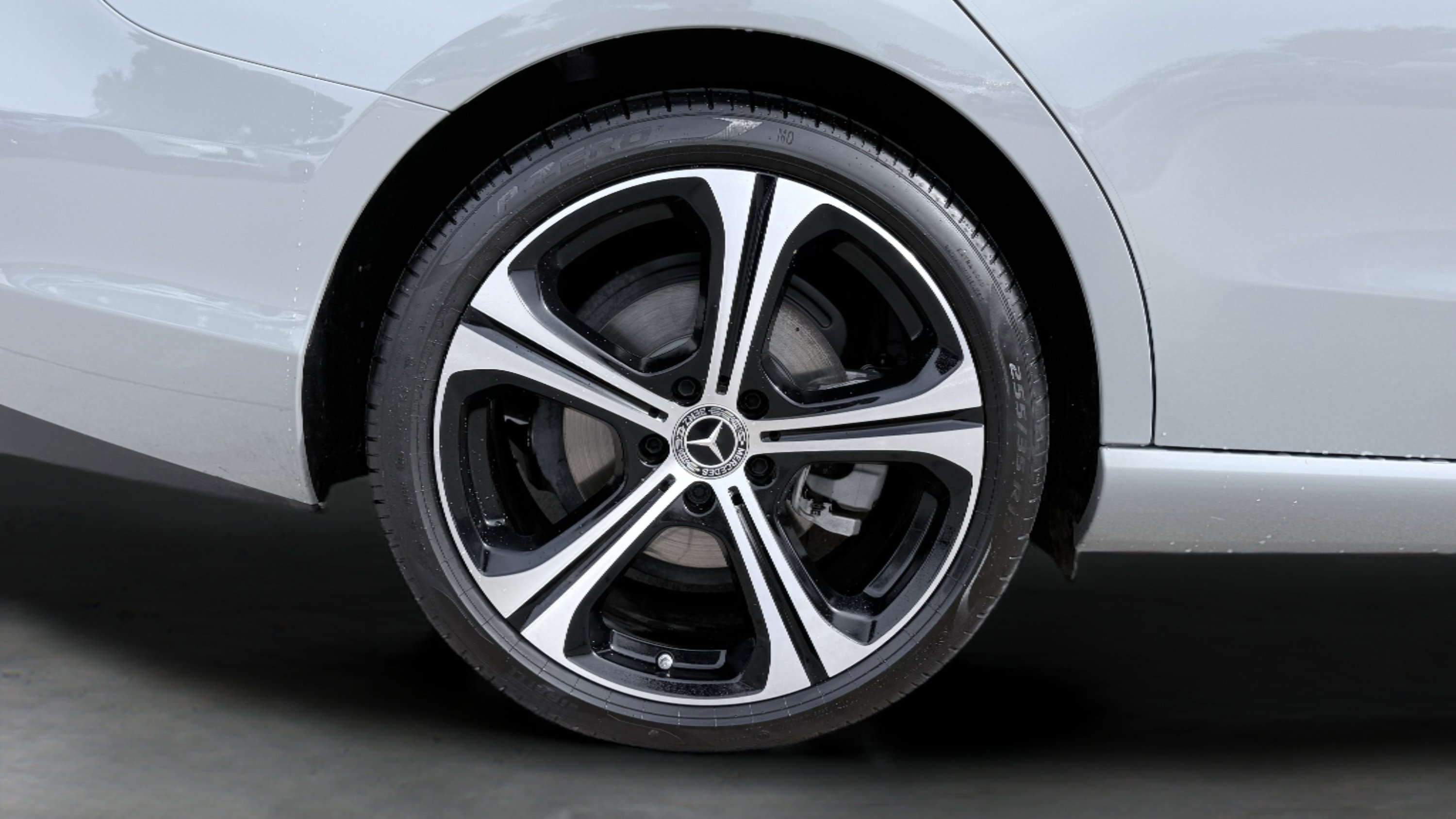 Used 2025 Mercedes-Benz C 300 Sedan image 10