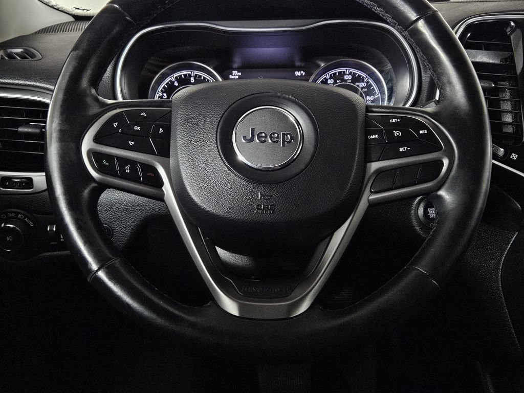 Used 2019 Jeep Cherokee Limited FWD image 8