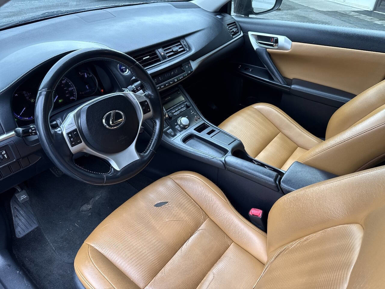 Used 2013 Lexus CT 200h w/ Seat Comfort Pkg image 32