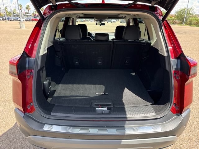 Used 2022 Nissan Rogue SV w/ SV Premium Package FWD image 15