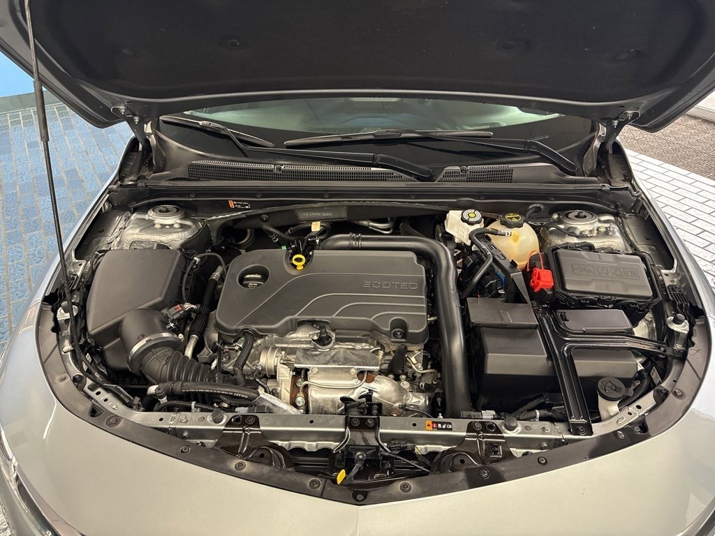 Used 2025 Chevrolet Malibu LT image 21