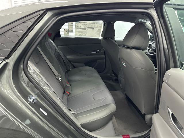 New 2026 Hyundai Elantra SE image 15