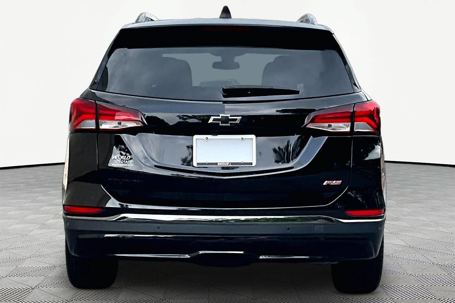 Used 2023 Chevrolet Equinox RS FWD image 5