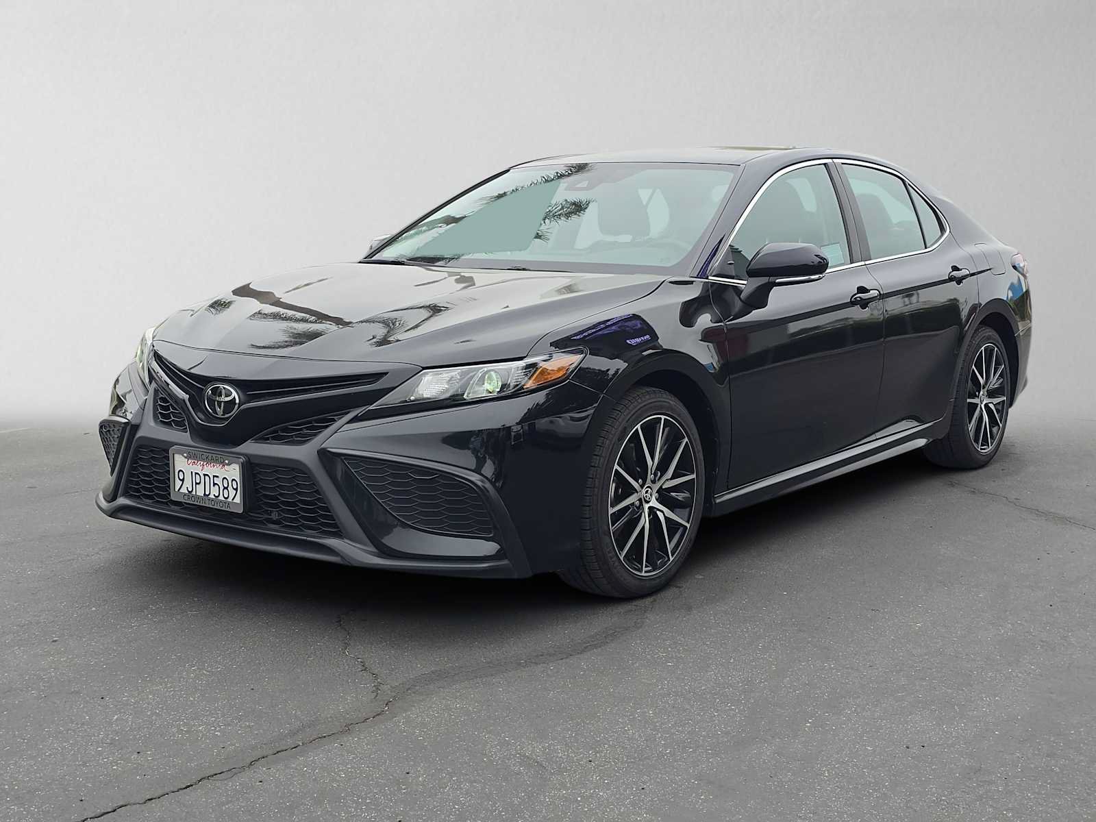 Certified 2024 Toyota Camry SE FWD image 7