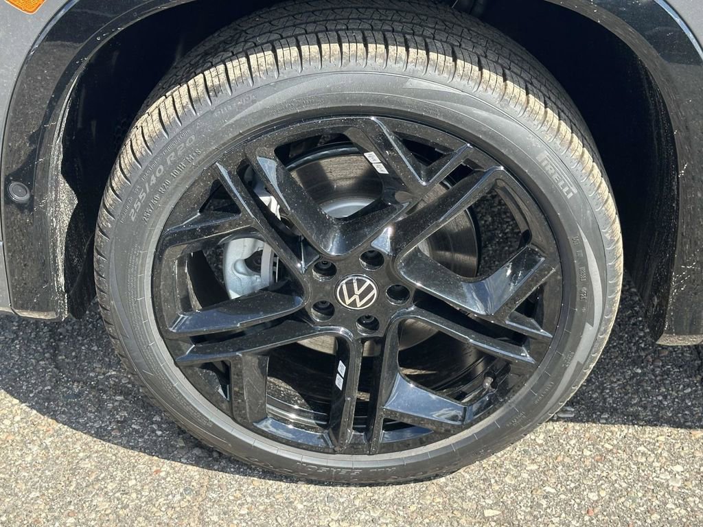 New 2026 Volkswagen Tiguan SE R-Line image 8