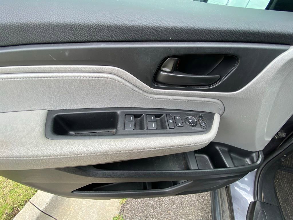 Used 2022 Honda Odyssey EX image 12
