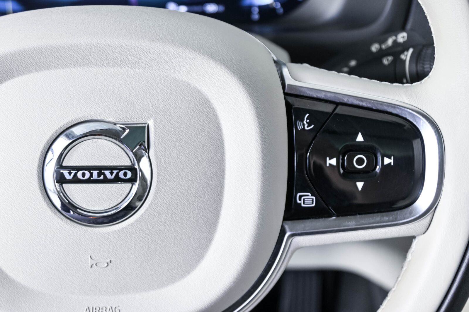 Certified 2023 Volvo XC90 B6 Plus AWD/4WD image 10