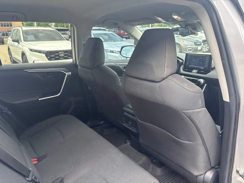 Used 2022 Toyota RAV4 LE w/ Carpet Mat Package (TMS) AWD/4WD image 26