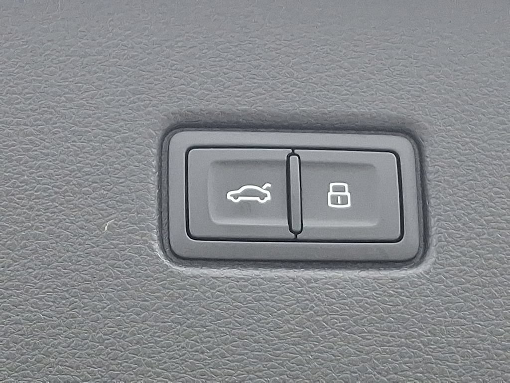 Certified 2024 Audi Q5 2.0T Premium Plus AWD/4WD image 32