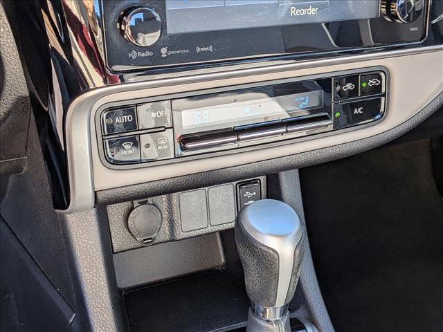 Used 2017 Toyota Corolla LE image 15