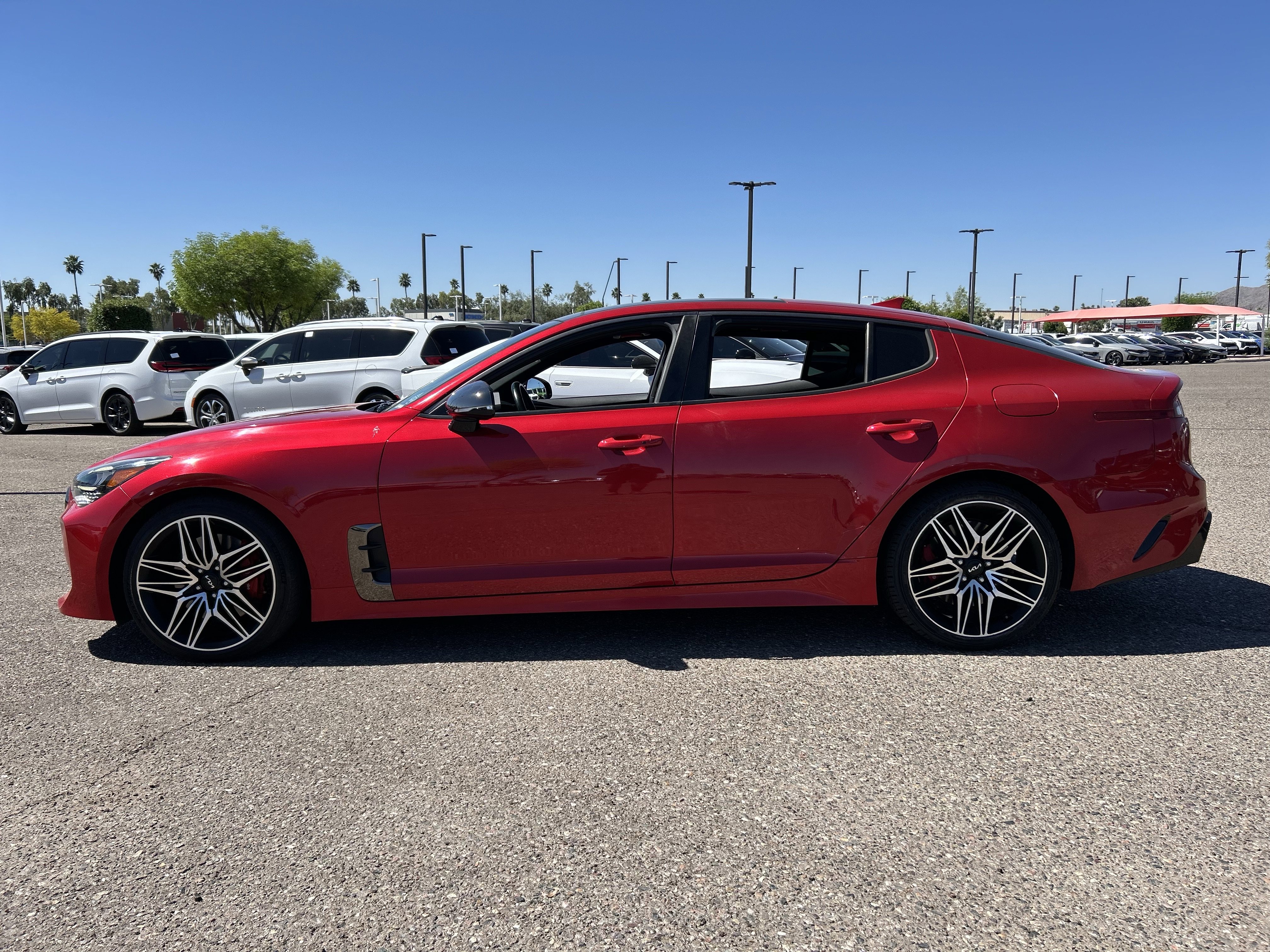 Certified 2022 Kia Stinger GT1 image 3