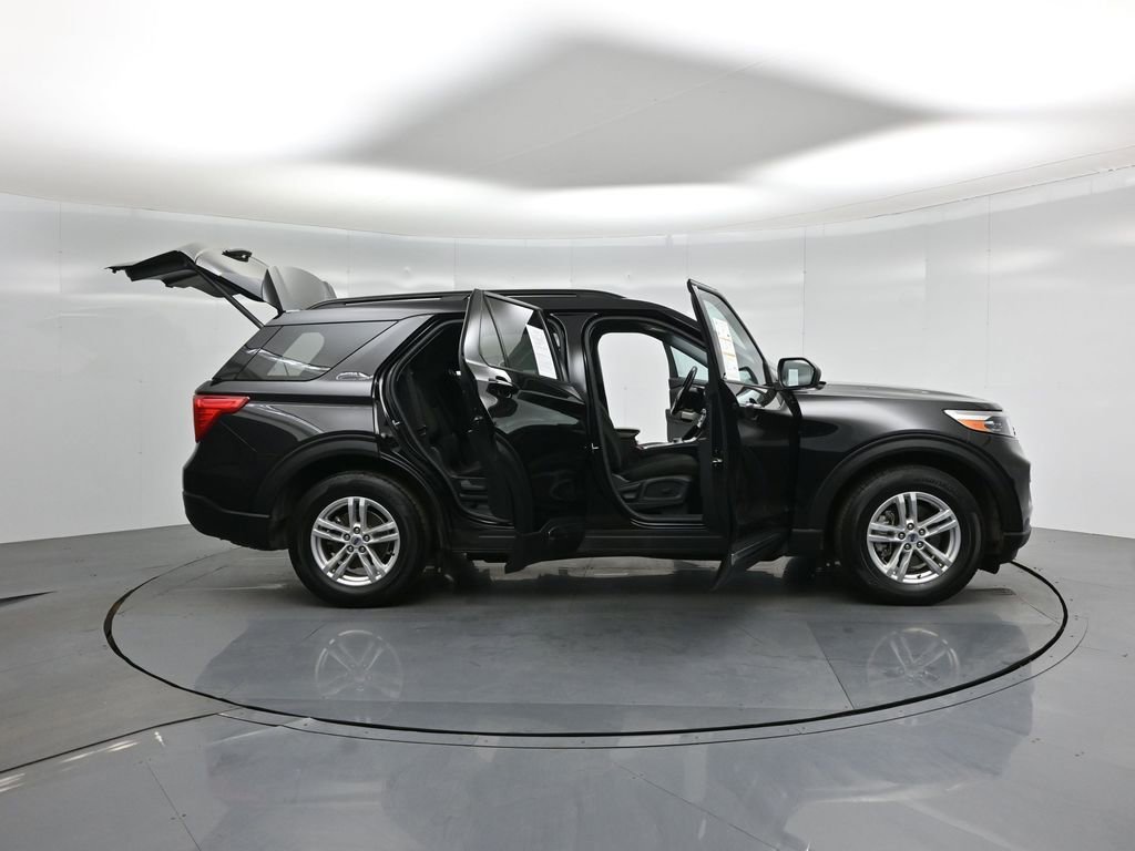 Certified 2022 Ford Explorer XLT image 5