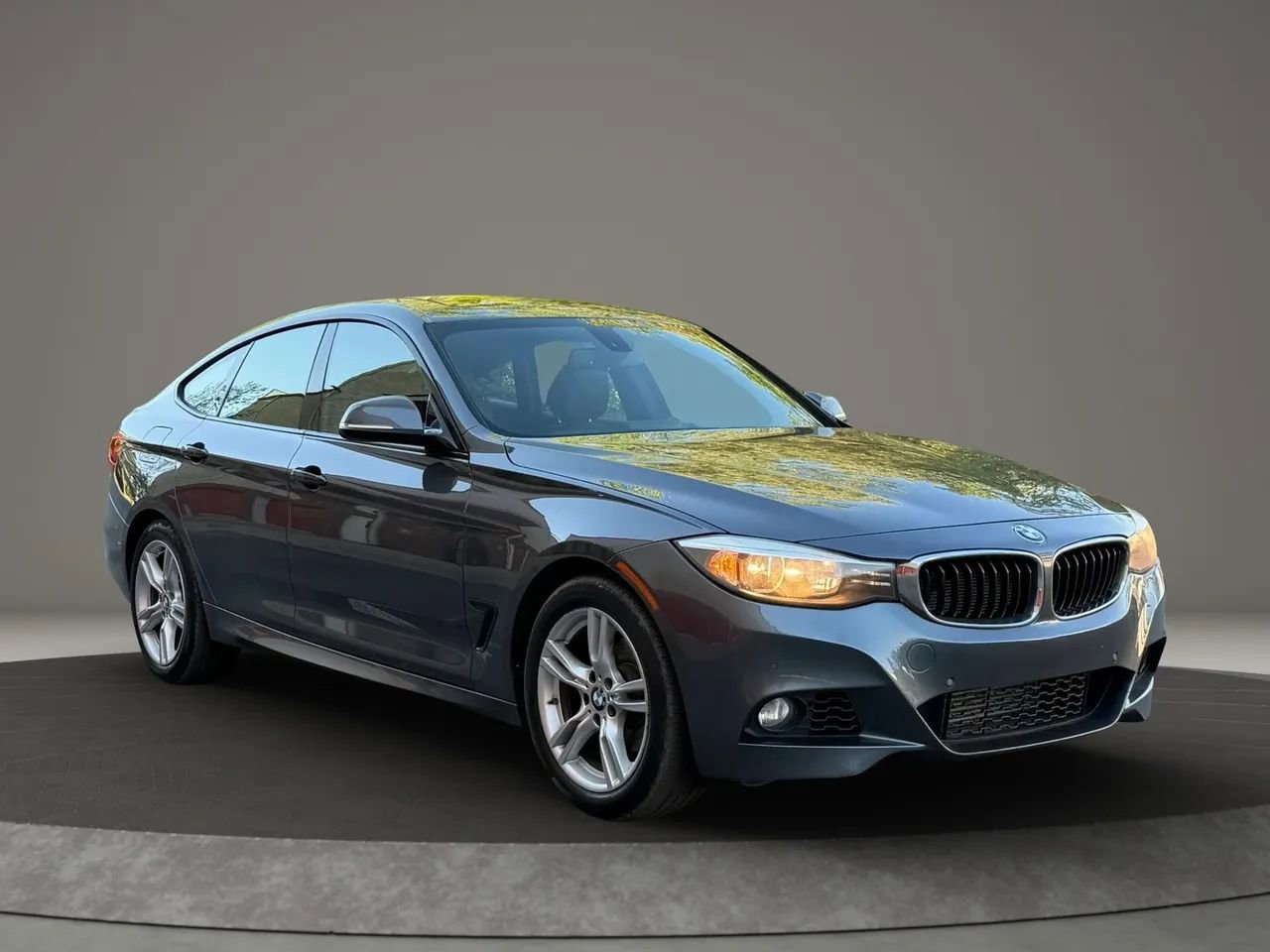 Used 2016 BMW 328i Gran Turismo xDrive AWD/4WD image 3