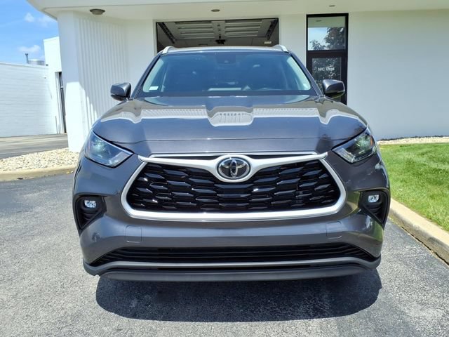 Certified 2024 Toyota Highlander XLE FWD image 29