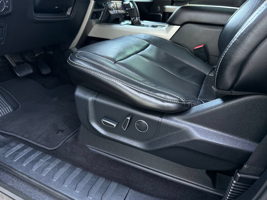 Used 2018 Ford F150 Lariat w/ Equipment Group 502A Luxury AWD/4WD image 23