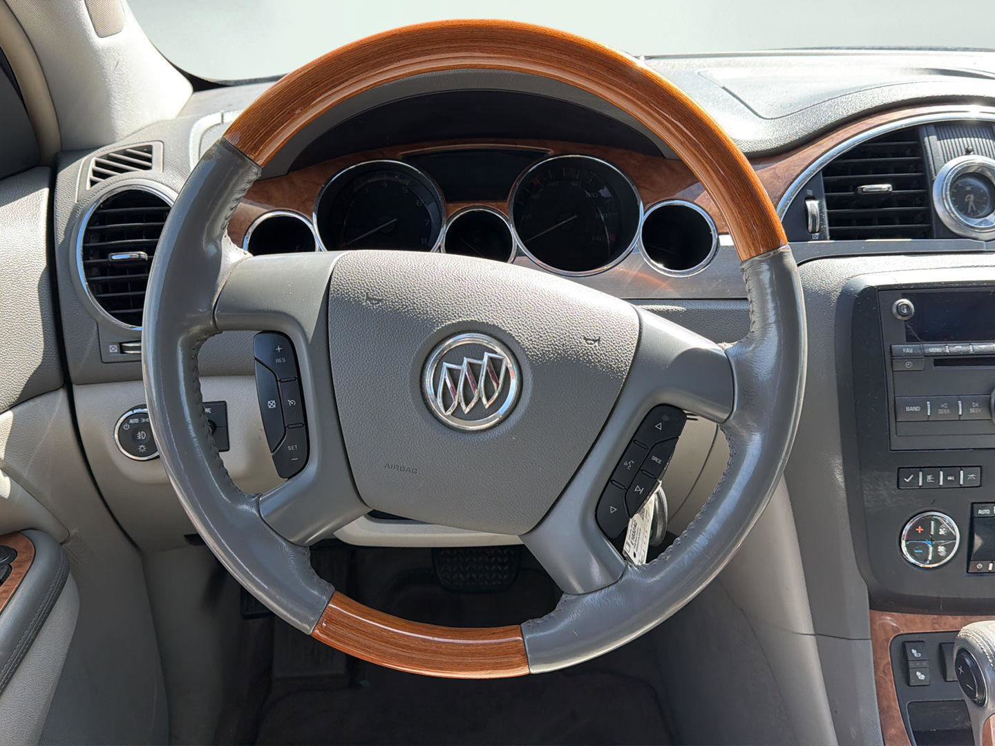 Used 2008 Buick Enclave CXL w/ Luxury Package image 12