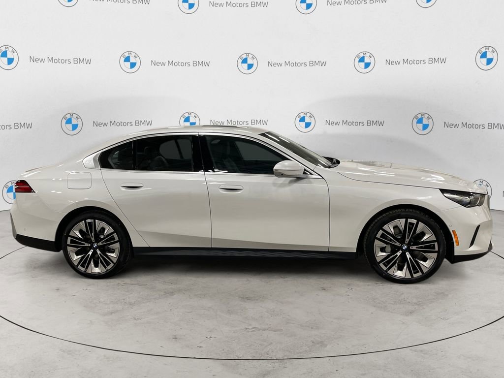 New 2026 BMW 530i xDrive image 6