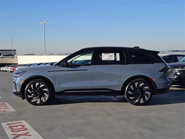 New 2026 Lincoln Nautilus Reserve w/ Jet Appearance Package image 4