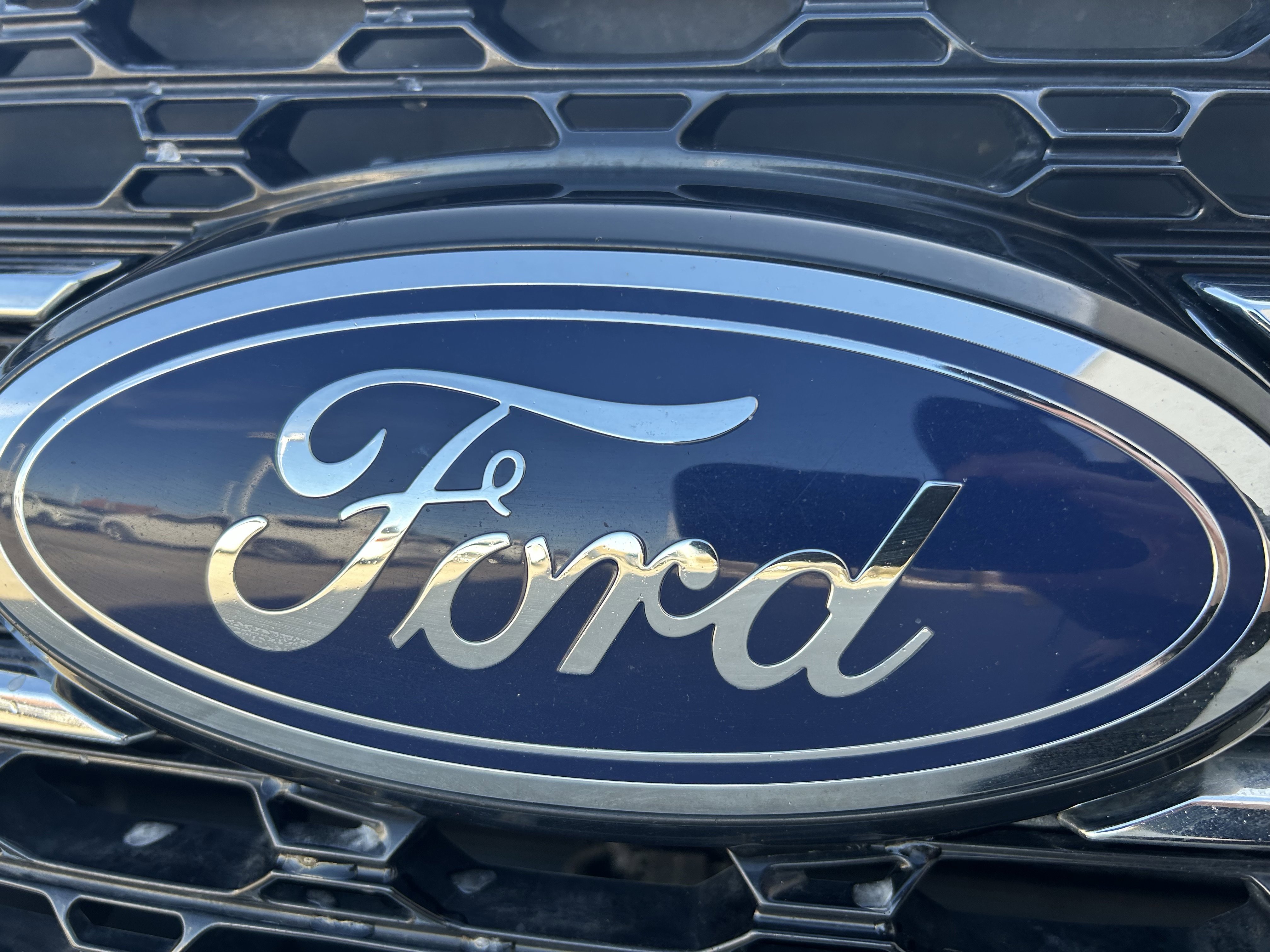 Used 2021 Ford Explorer XLT image 8