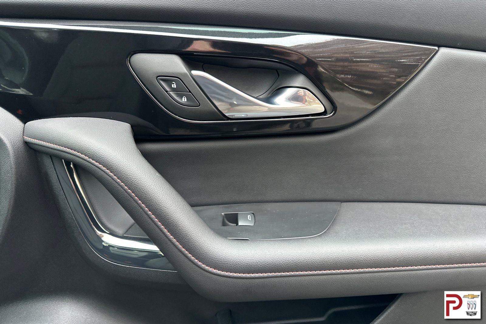 Certified 2023 Chevrolet Blazer RS w/ Driver Confidence II Package image 21