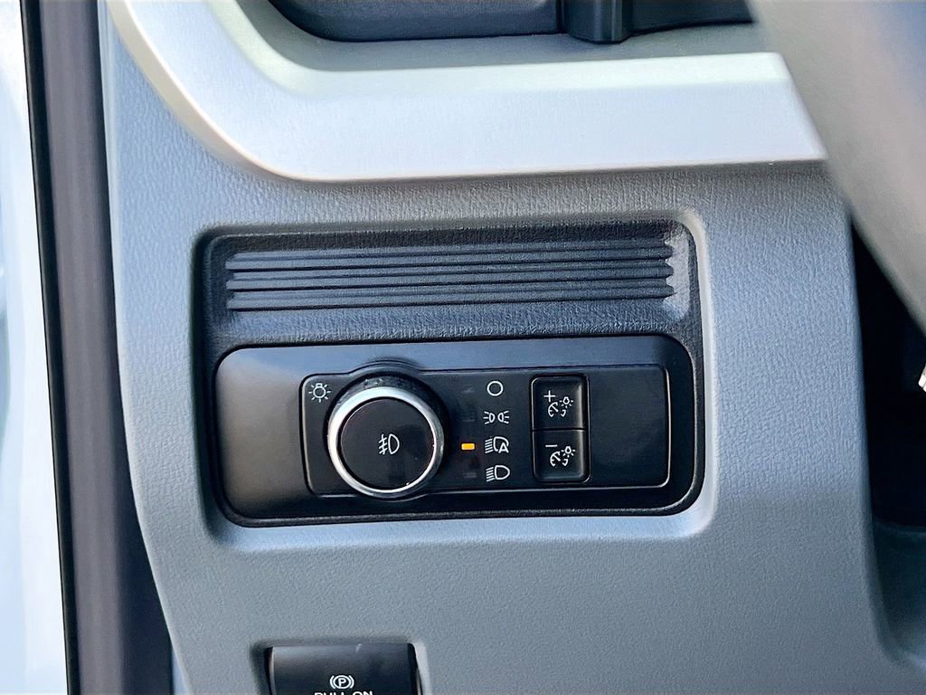 New 2025 Ford F450 XL w/ XL Chrome Package image 17