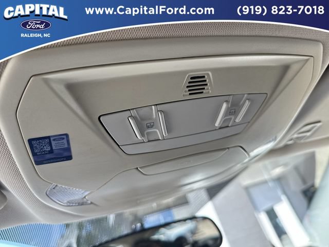 Used 2017 Ford Escape SE w/ SE Sport Appearance Package AWD/4WD image 33