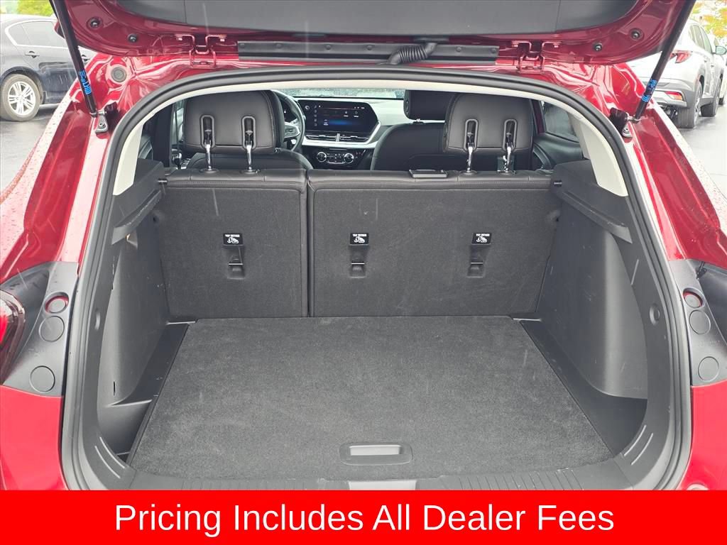 Used 2024 Chevrolet Trax LT w/ Driver Confidence Package FWD image 14