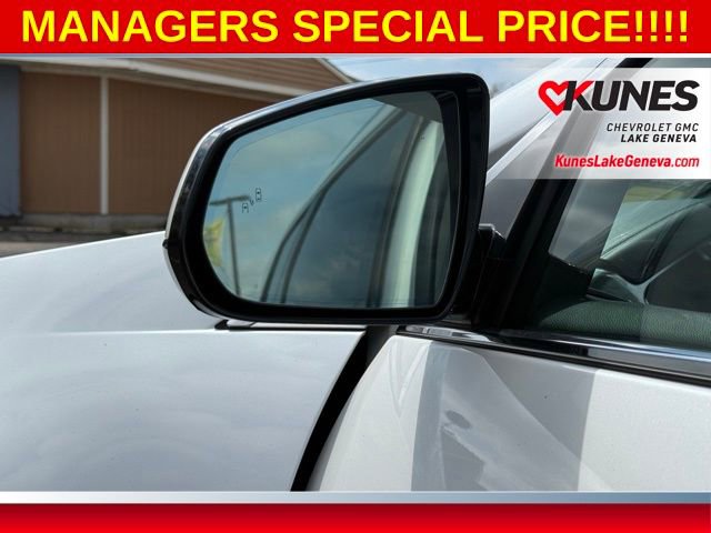 Used 2016 Cadillac SRX Luxury w/ Driver Awareness Package image 23