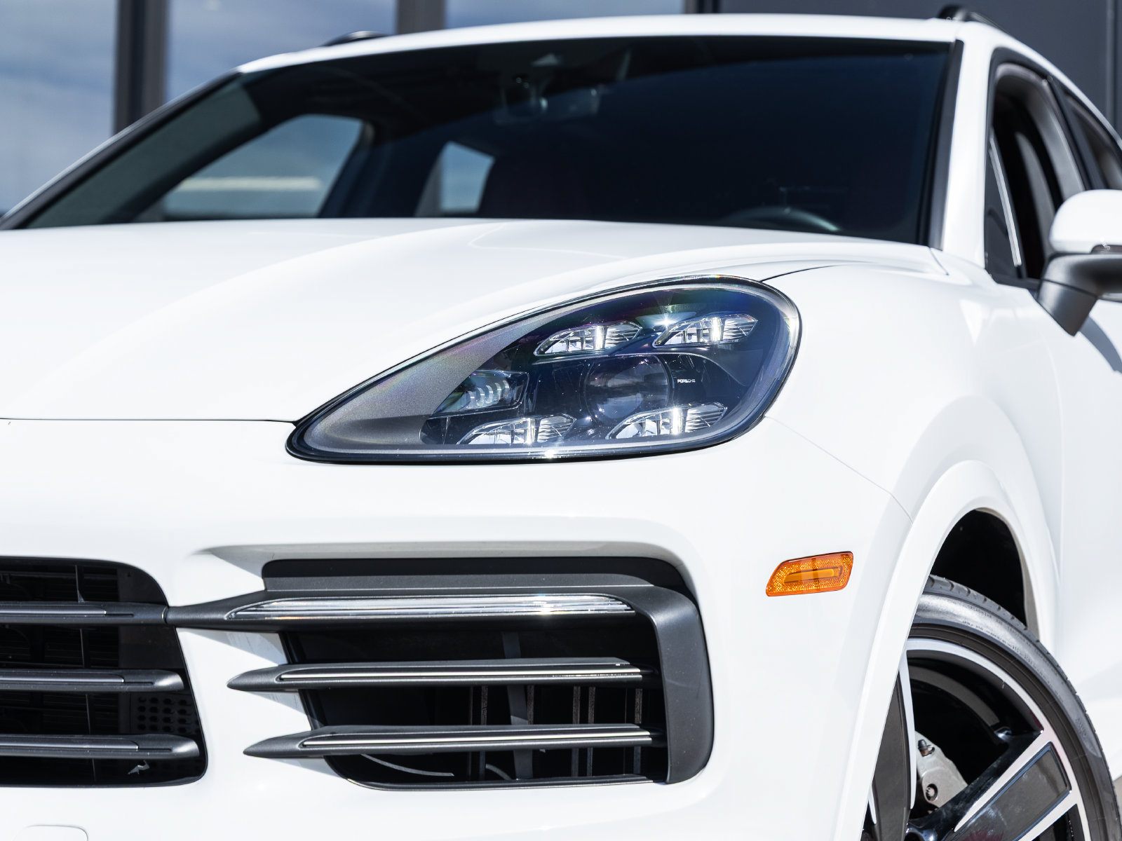 Certified 2023 Porsche Cayenne S Platinum AWD/4WD image 17