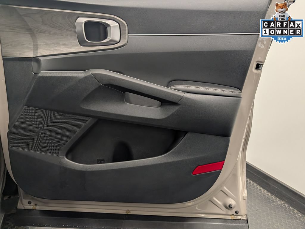 Certified 2025 Kia Sorento X-Line EX AWD/4WD image 29
